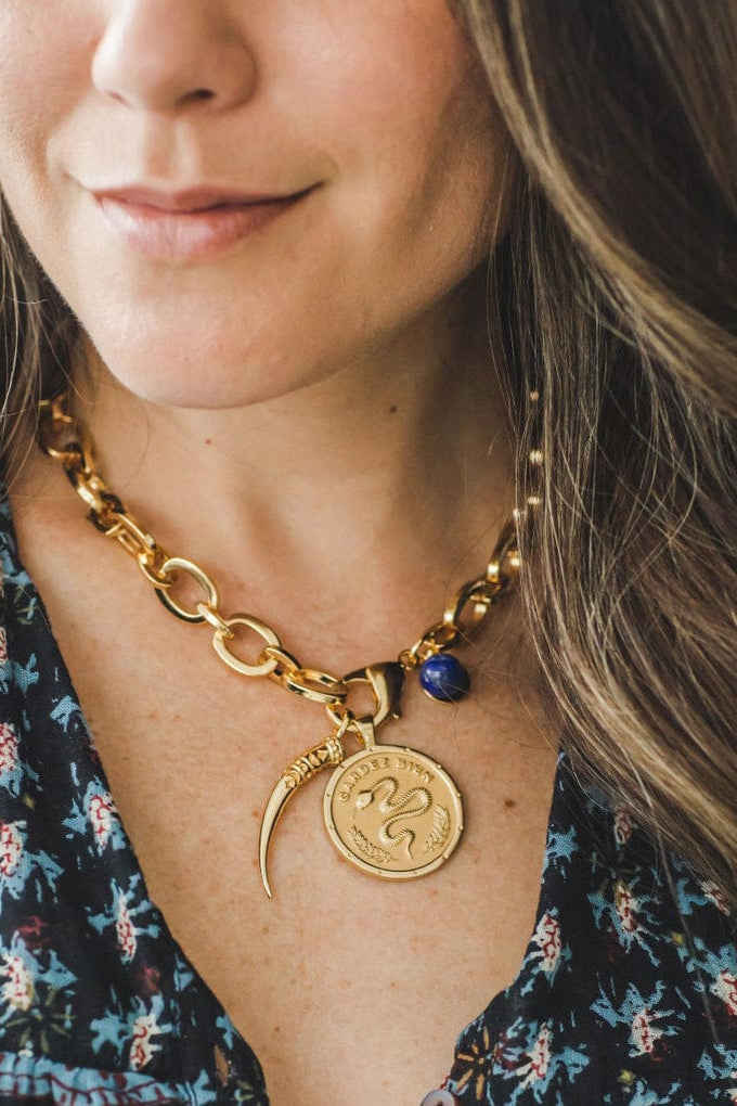 Chaîne à maillons épais avec perle de lapis-lazuli