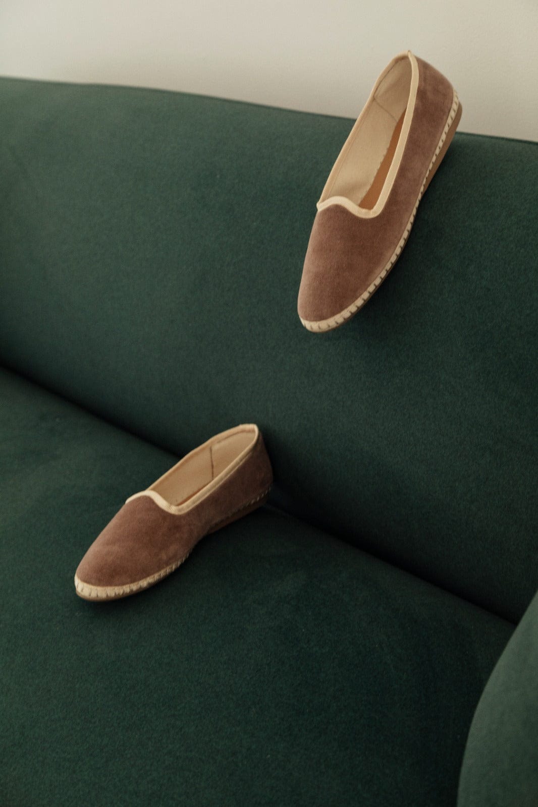 Eva | Velours Taupe