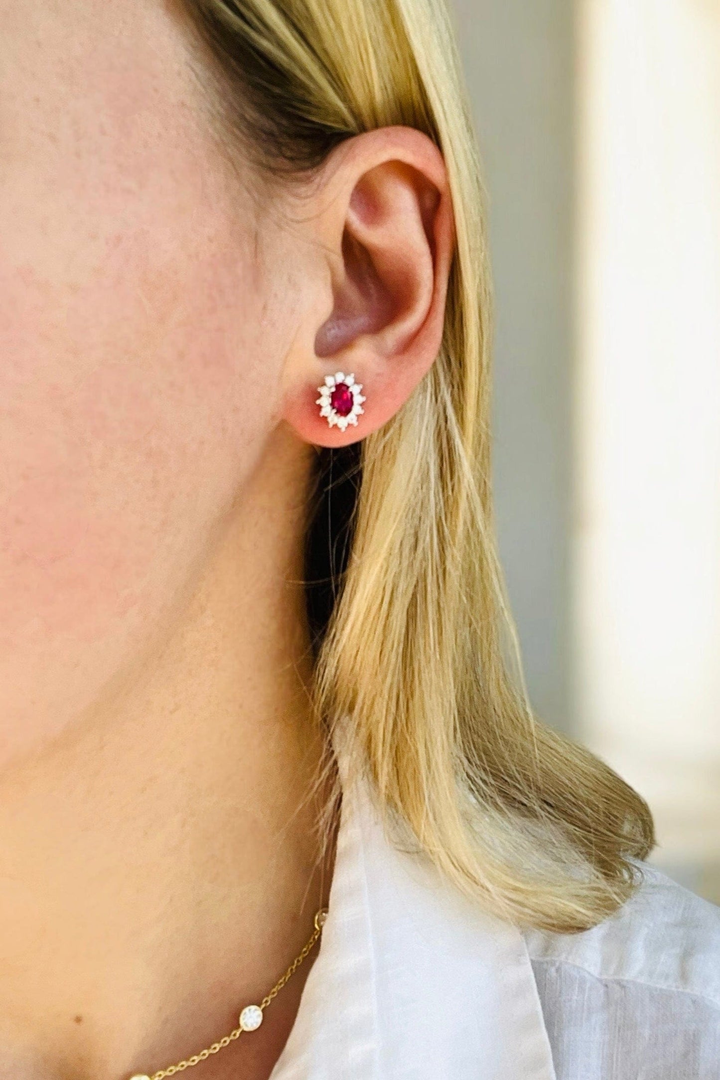 Clous d'oreilles Bea Red Ruby