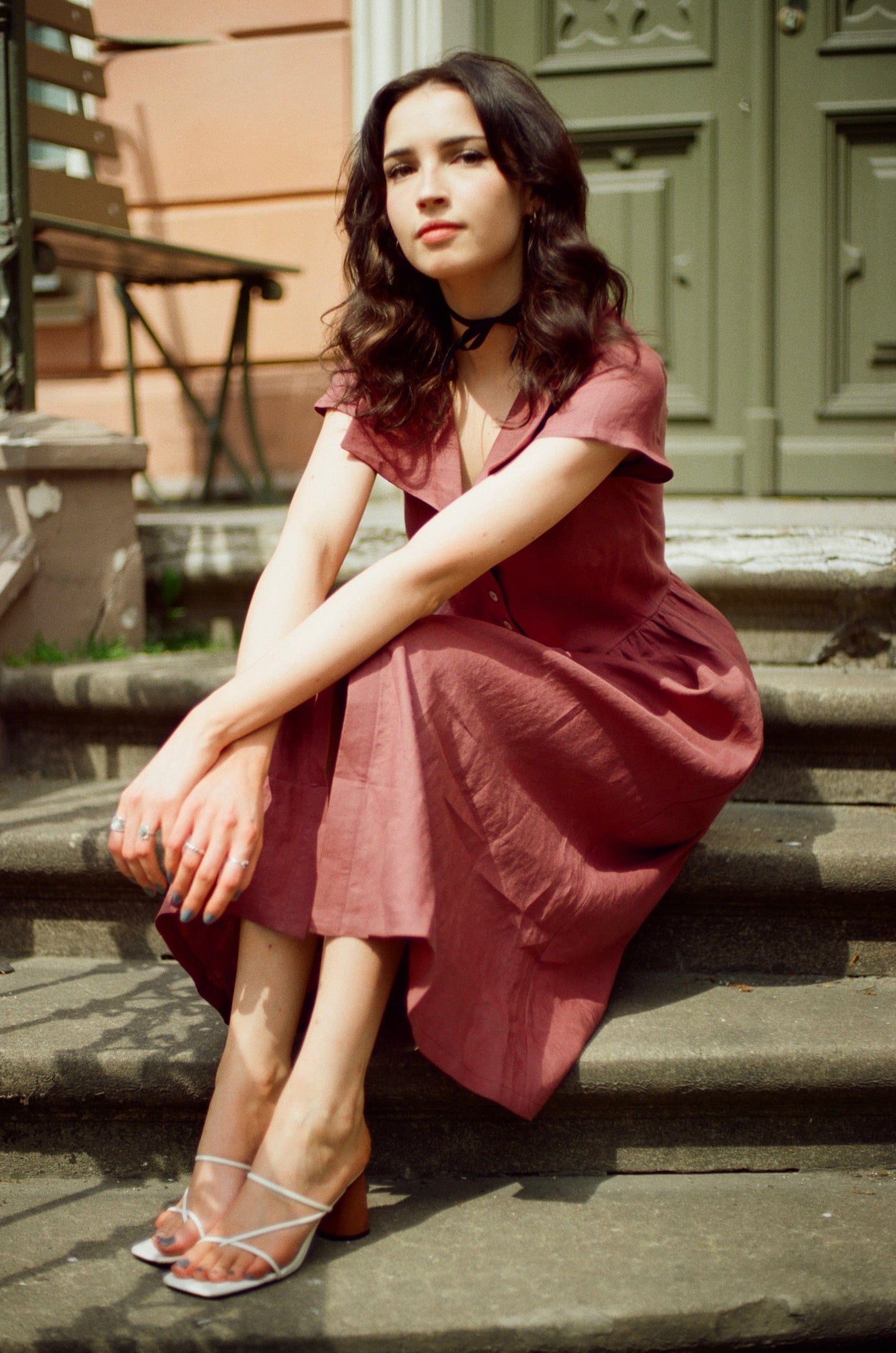 Robe Helena / 100% lin prune avec boutons coquillages