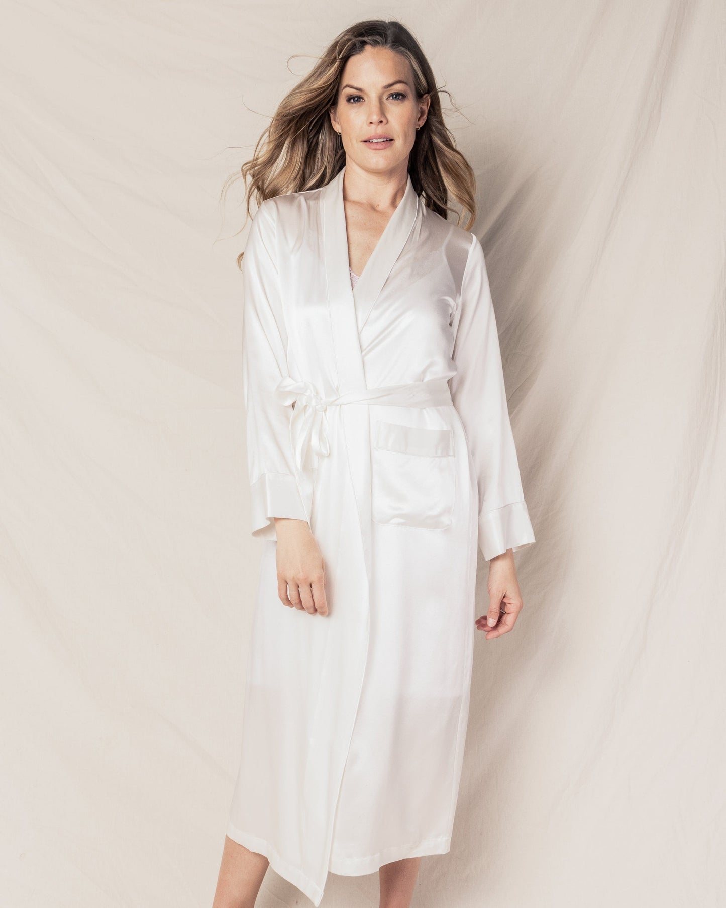 Robe longue en soie blanche pour femme