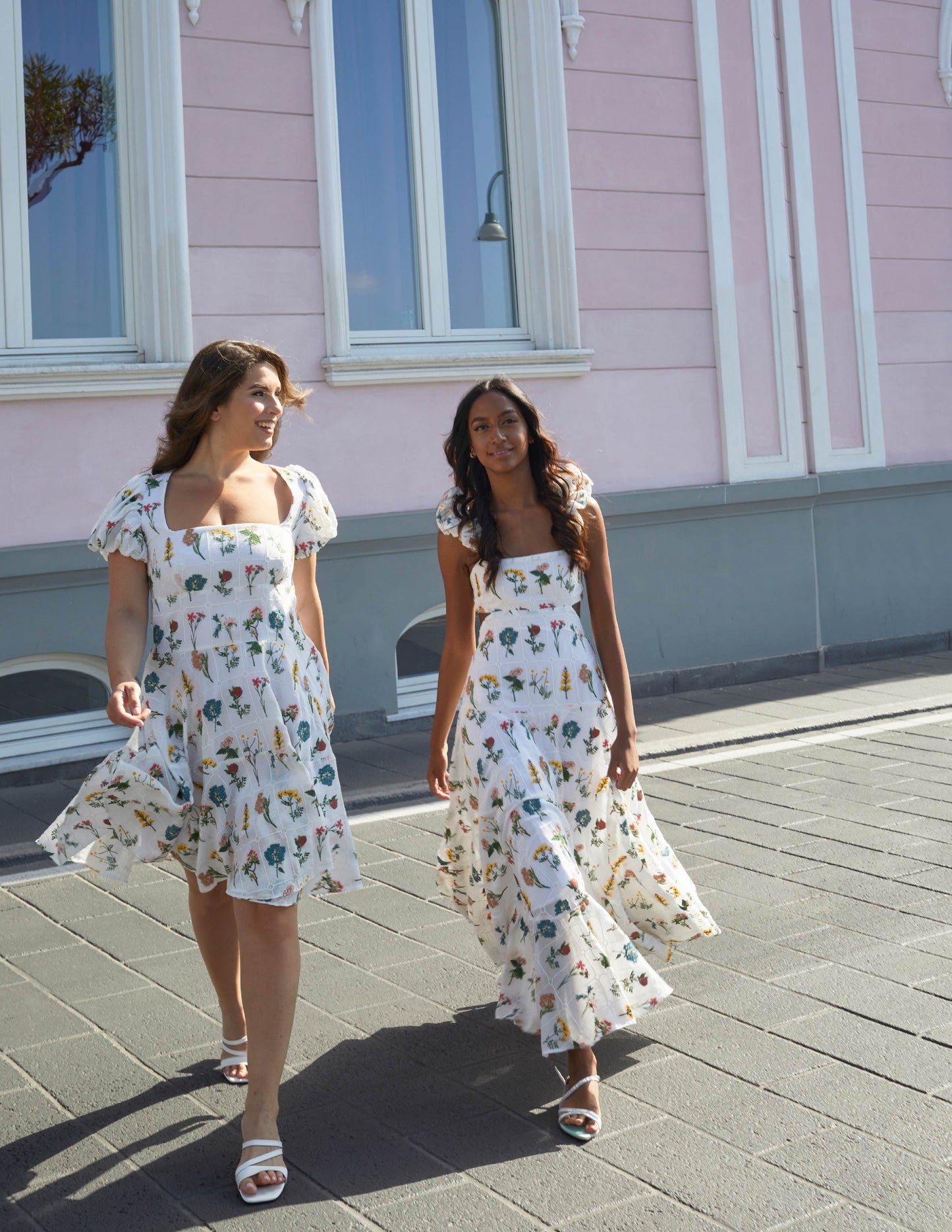 Octavia Fleur sauvage brodée