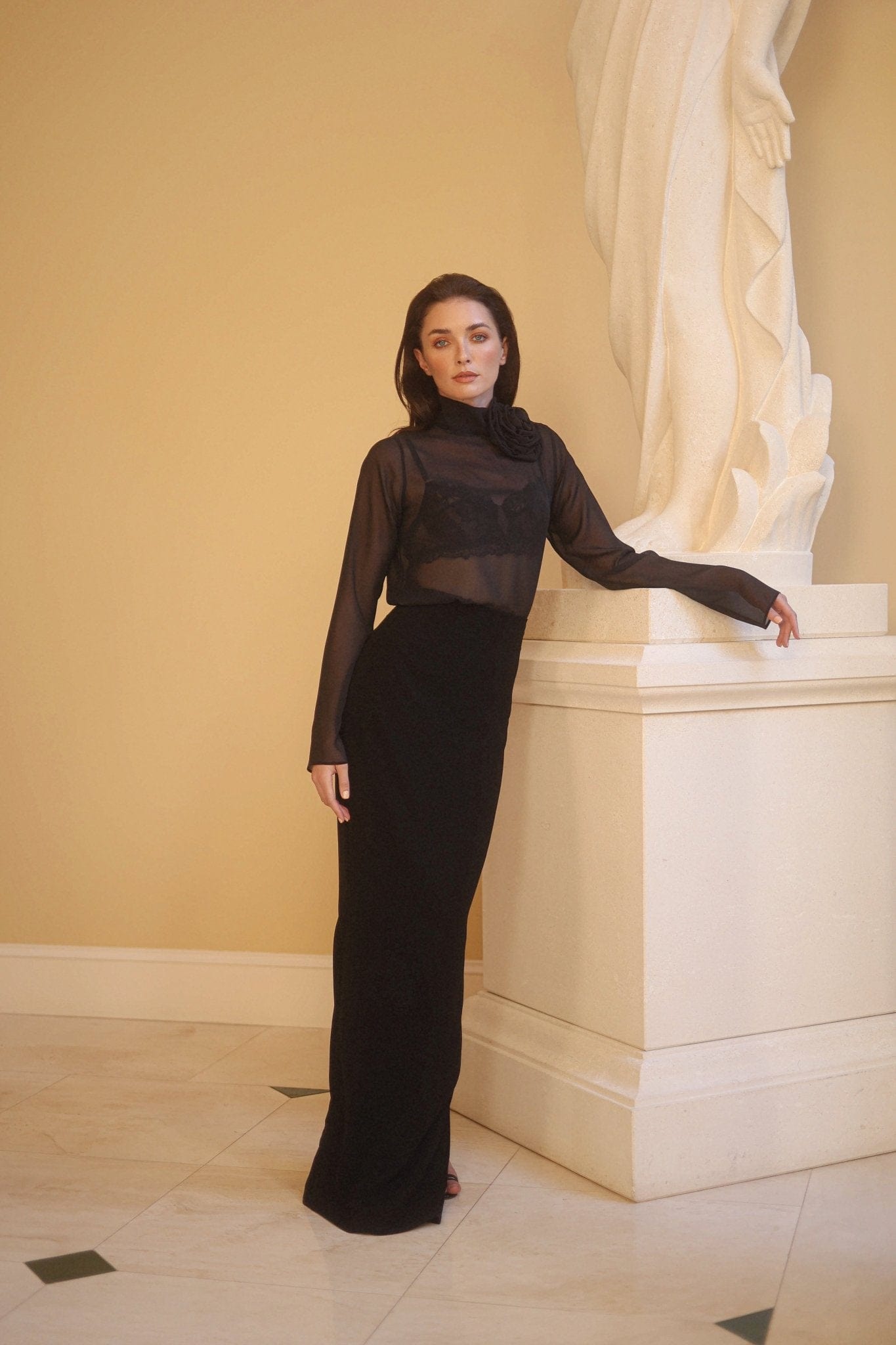 Chemisier en mousseline à fleurs et col montant Marina