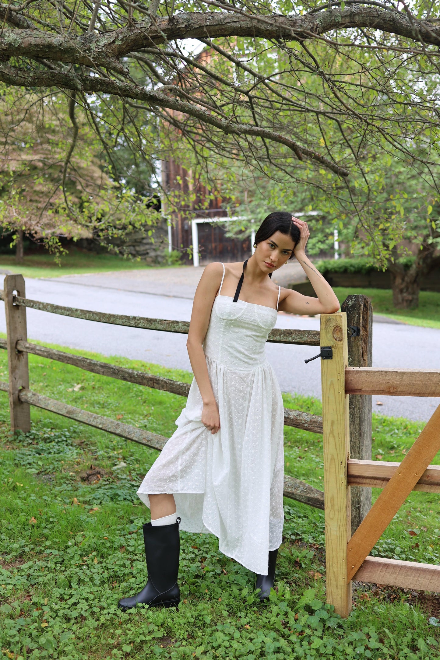 Robe Lou Lou à œillets blancs