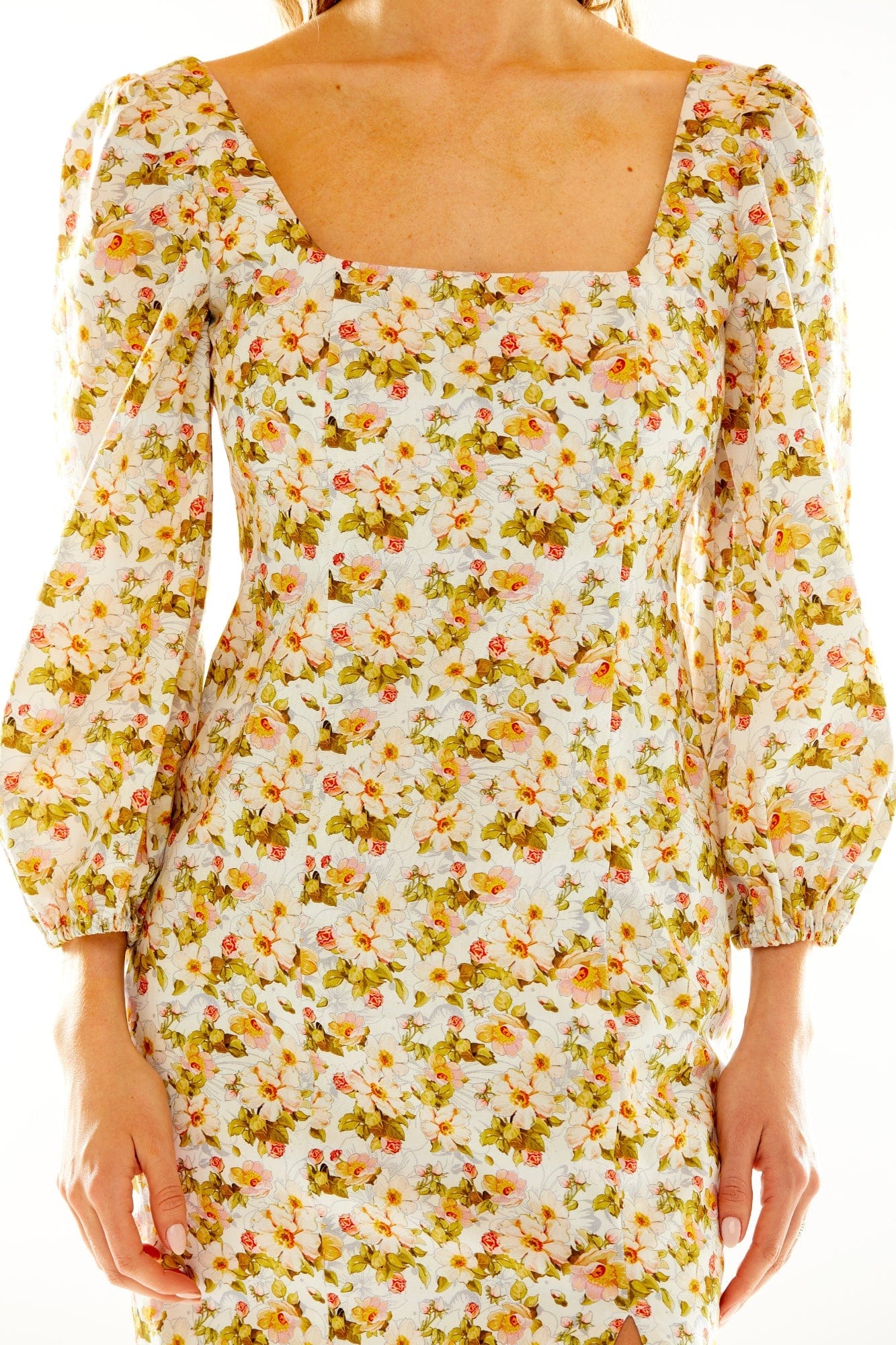 La robe Alexandra à fleurs printanières