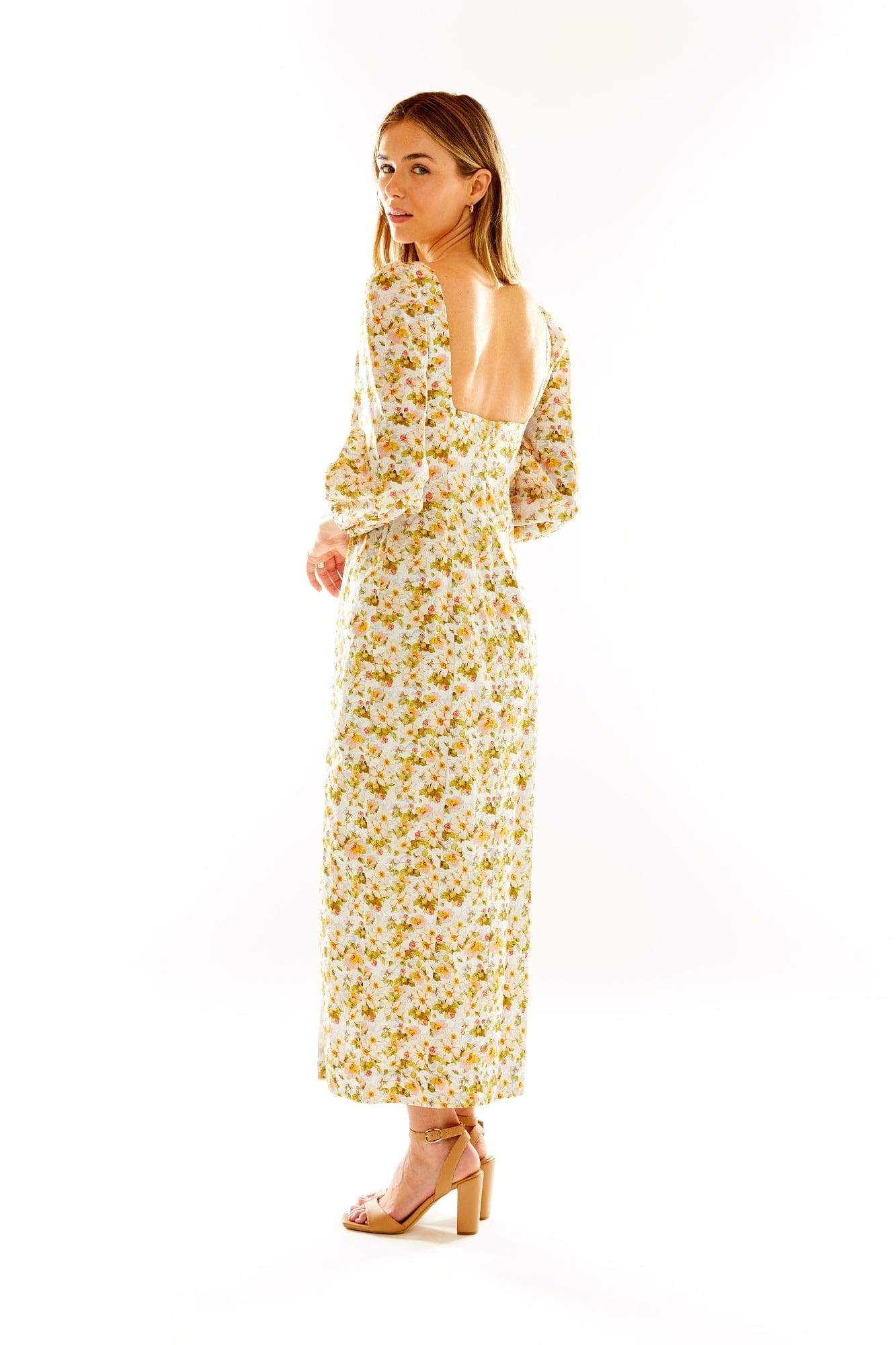La robe Alexandra à fleurs printanières