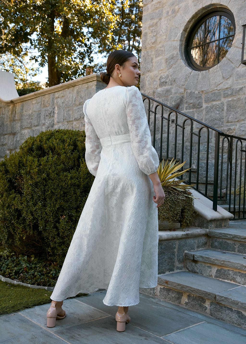 Robe Brooke en organza blanc argenté
