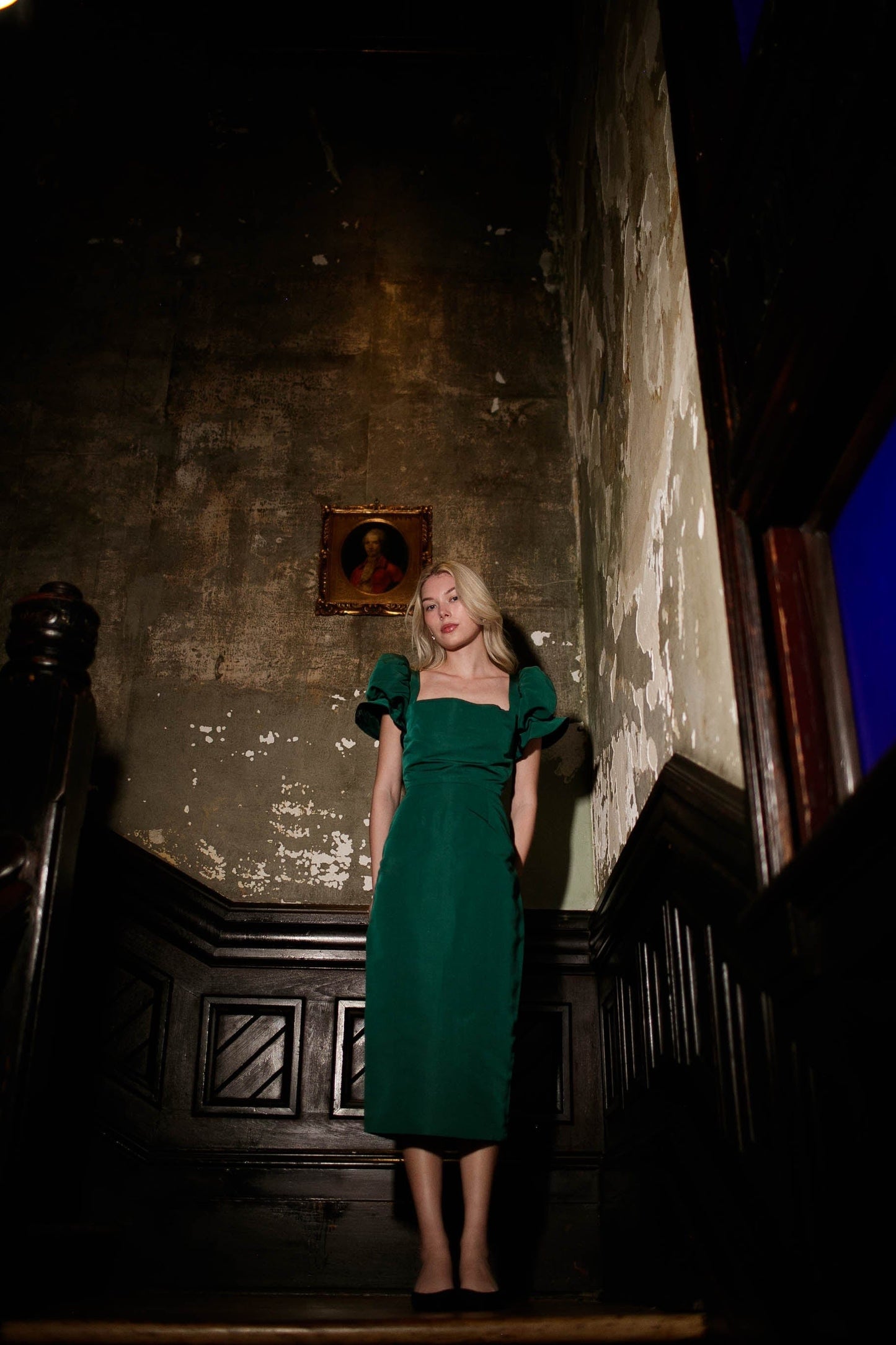 Robe rose à feuilles persistantes