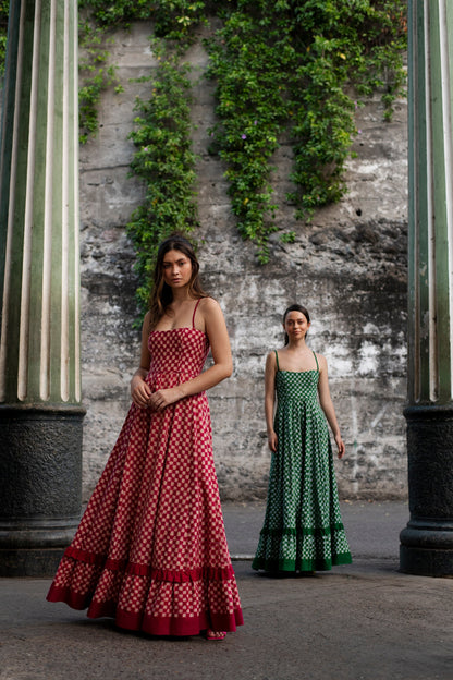 Robe rouge échec et mat