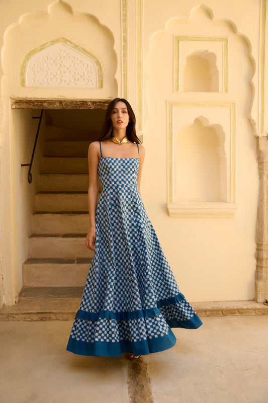Robe échec et mat bleue