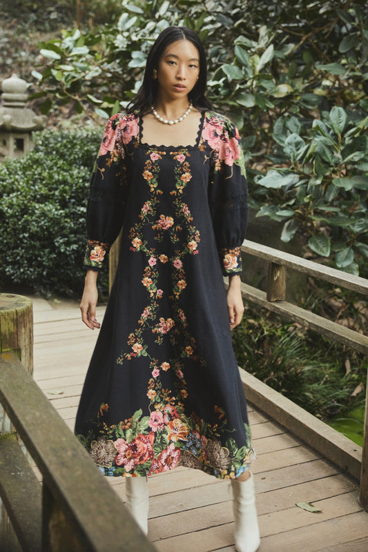 Robe Tara
