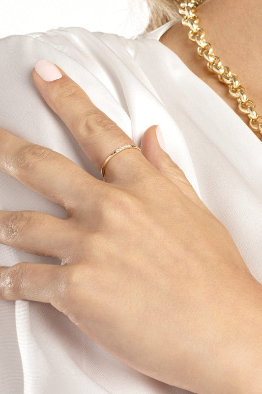 Petite bague empilable en diamant