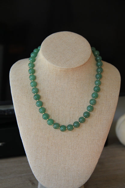 Collier en pin