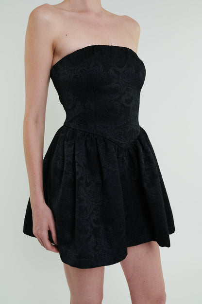 Robe courte Roxanne en noir 