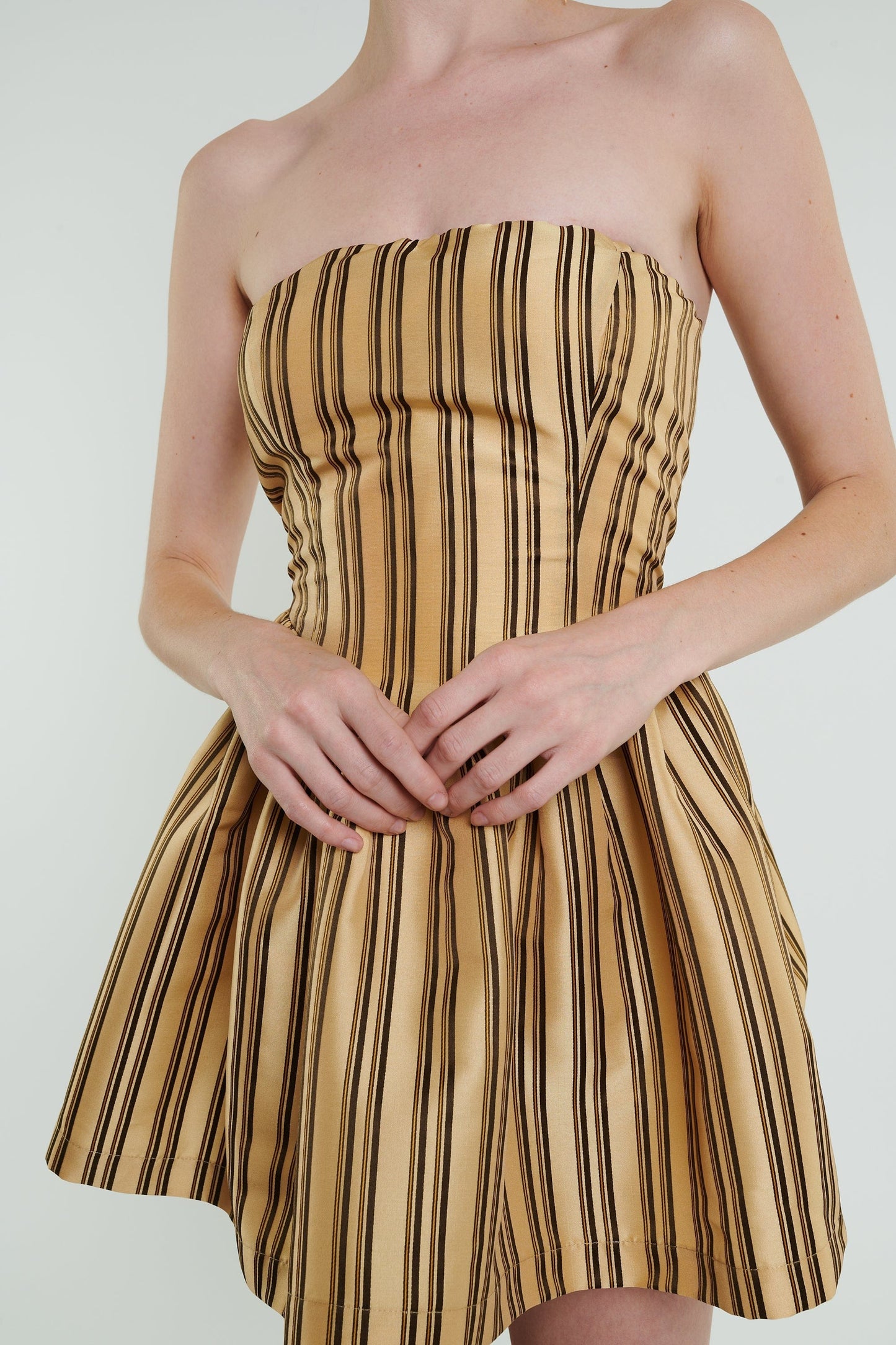 Robe courte Roxanne à rayures crème