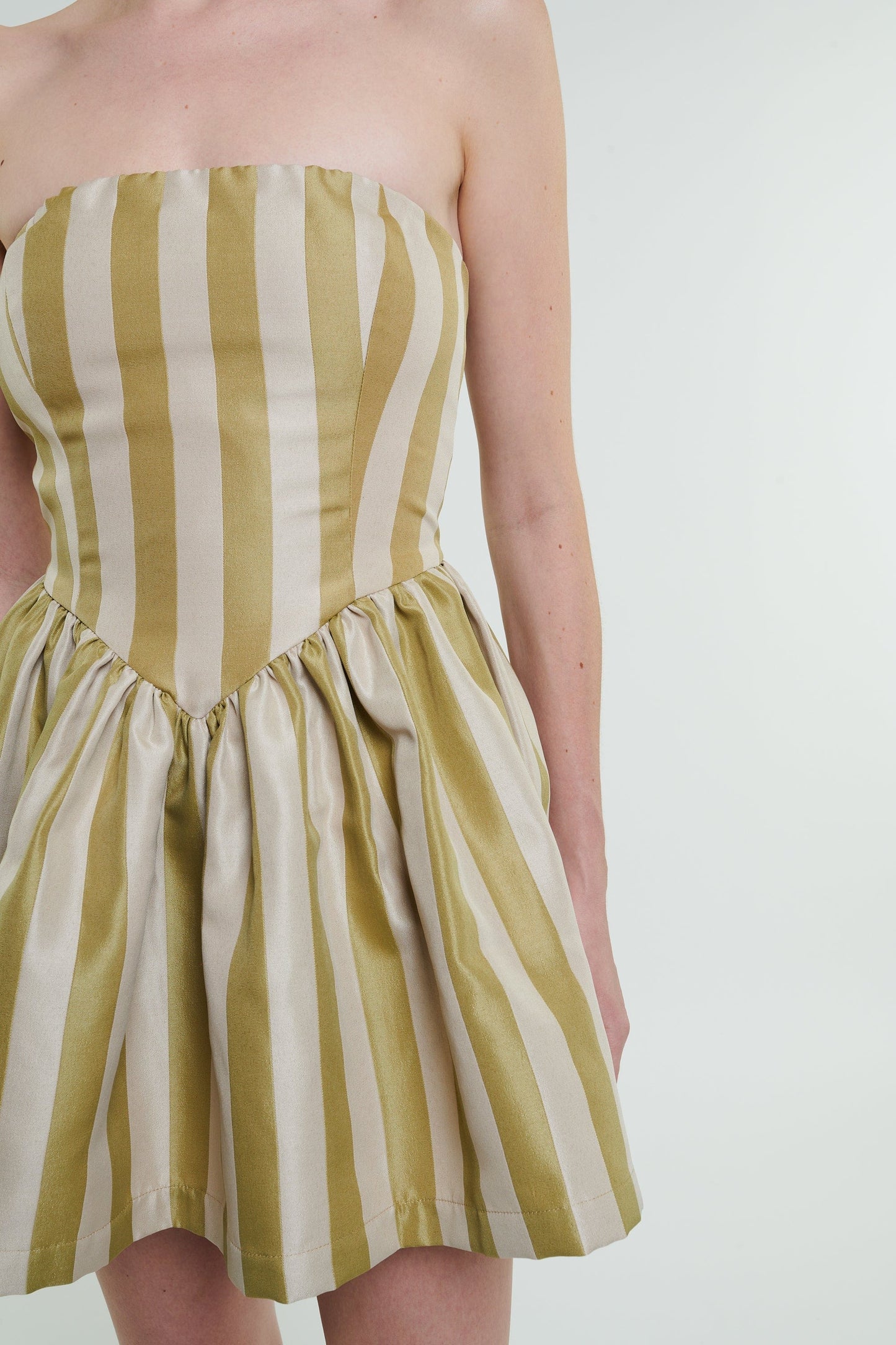 Robe courte Roxanne à rayures sauge