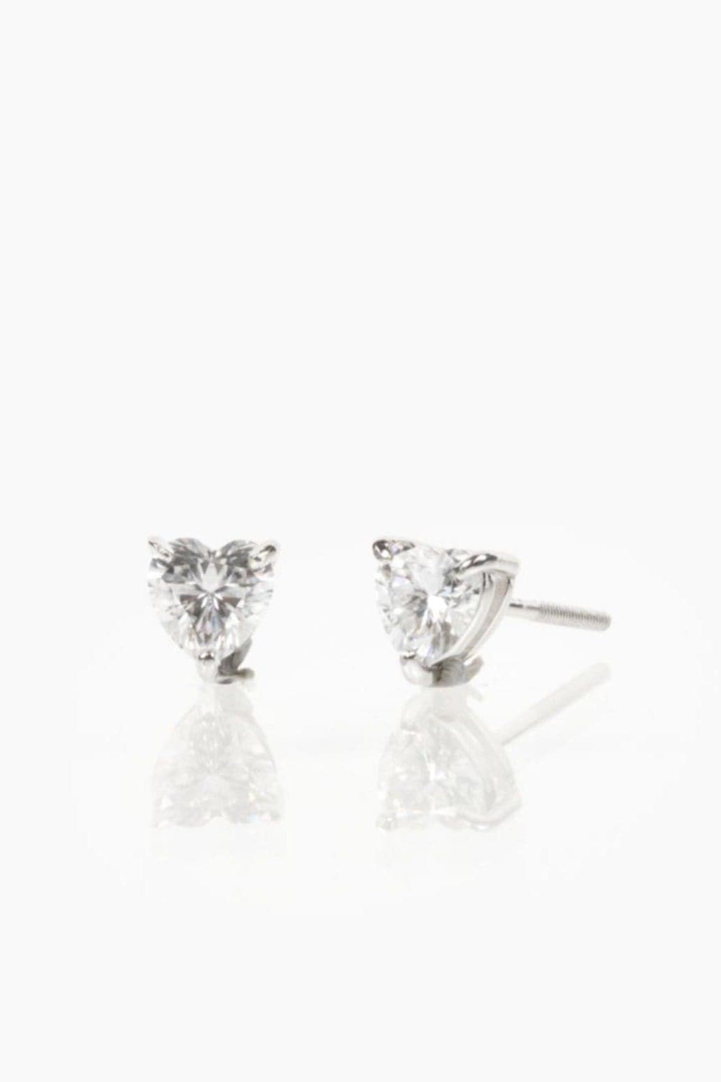 Clous d'oreilles cœur Amora 5 mm