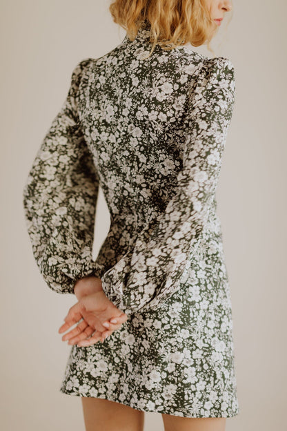 Robe courte empire à col montant Jane / Coton fleuri vert forêt et blanc laiteux