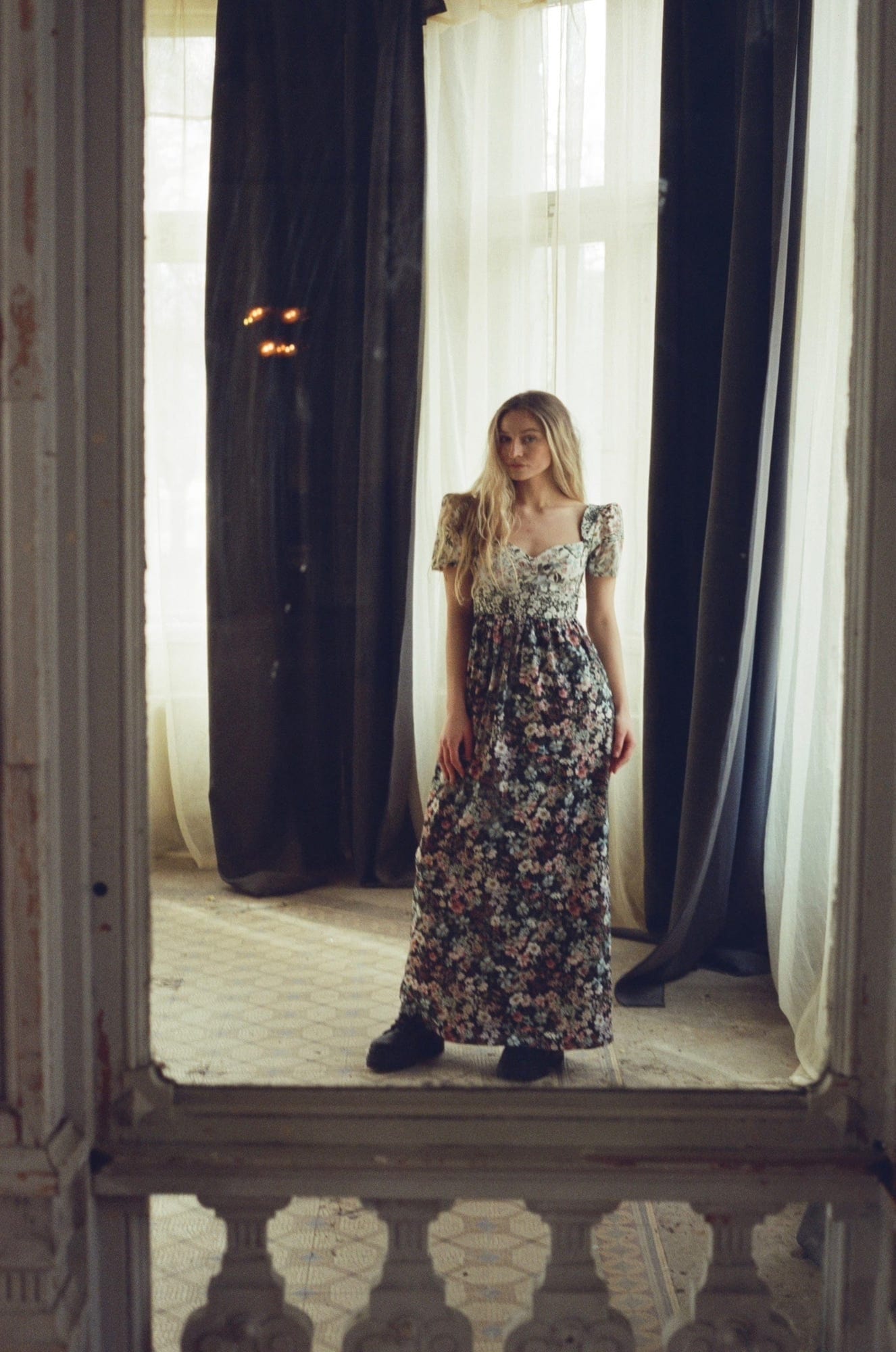 Robe longue Poppy / Coton à fleurs mélangées