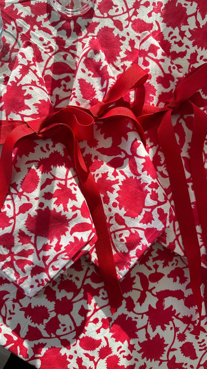 Serviettes aux couleurs vives de la fleur de canneberge 