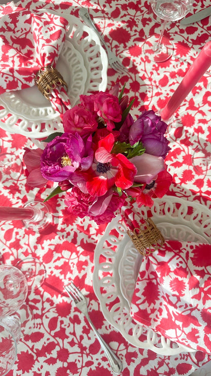 Nappe à fleurs de canneberge lumineuses