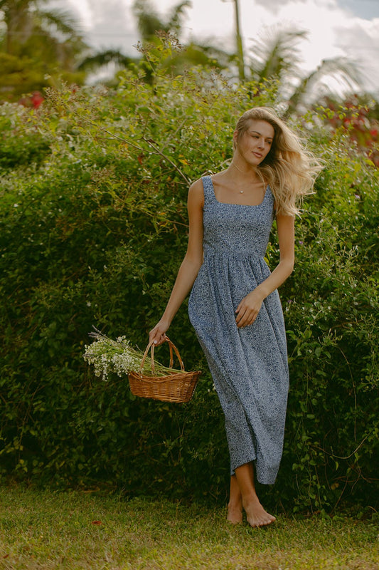 La robe Mary Alex en indigo coquelicot